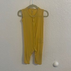Kyte Sleeveless Snap Romper 12-18 months in Pineapple 🍍
